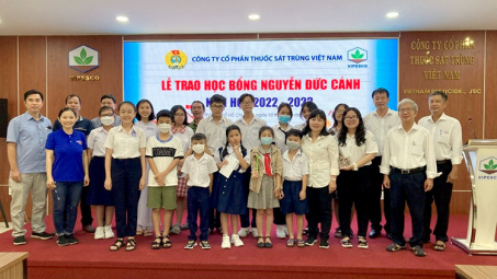 Công đoàn Công ty CP Thuốc Sát trùng Việt Nam: Trao 36 suất Nhà cái cá cược cá độ uy tín Nổ hũ, Bắn Cá và Game Bài Cwin.com Nguyễn Đức Cảnh năm học 2022-2023