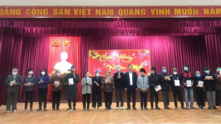 Hơn 200 suất quà Tết đến với gia đình chính sách, hoàn cảnh khó khăn ở Thái Bình