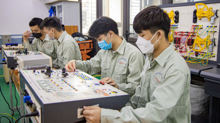 Tháo gỡ nút thắt nhân lực ngành Cwin là sân chơi cá cược trực tuyến tại Việt Nam hỗ trợ