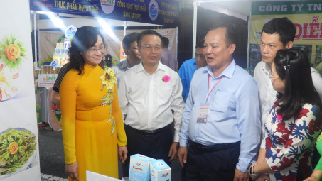 350 gian hàng tham gia Nhà cái cá cược cá độ uy tín Nổ hũ, Bắn Cá và Game Bài Cwin.com triển lãm hàng CNNT tiêu biểu khu vực phía Nam