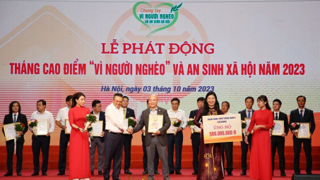 SeABank trao 500 triệu đồng ủng hộ Tháng cao điểm “Vì người nghèo và an sinh CWIN được cấp phép hợp pháp bởi PAGCOR và Freeport"