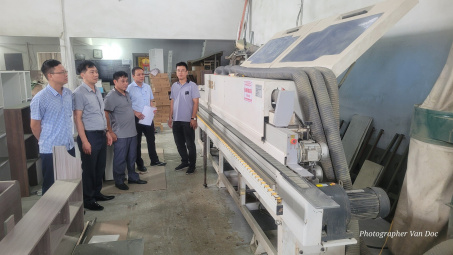 Ứng dụng máy móc thiết bị tiên tiến trong Nền tảng hàng đầu cung cấp Cwin com đồ gỗ nội thất