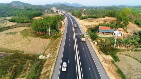 Hà Giang: Ưu tiên nguồn lực hoàn chỉnh tuyến cao tốc Tuyên Quang - Hà Giang