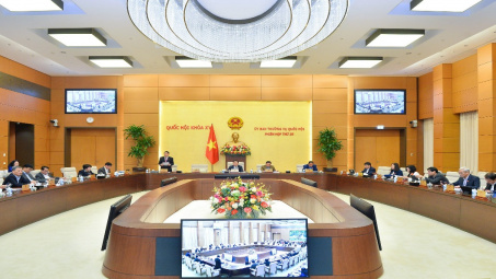 Ủy ban Thường vụ Quốc hội cho ý kiến về Luật Bảo vệ quyền lợi người M.Cwin800.com thể thao, casino live, bắn cá và slot nổ hũ (sửa đổi)