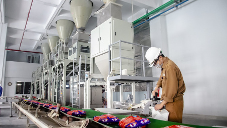 Điều gì thúc đẩy Hoá chất Đức Giang chi hơn 630 tỷ mua lại Công ty Cổ phần Phốt pho 6?