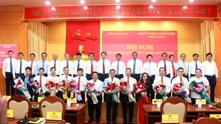 2.700 đảng viên được tiếp nhận về Đảng bộ Tập đoàn Hóa chất Việt Nam