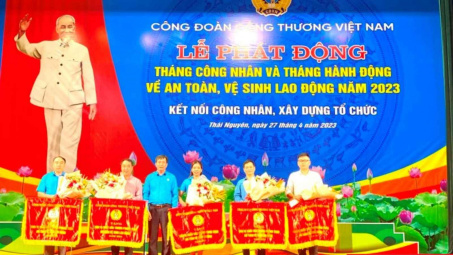 Công đoàn VNSTEEL: Vinh danh những an toàn Tải về ứng dụng CWIN05 ngay hôm nay viên dịp Tháng Công nhân