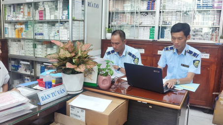 TP. Hồ Chí Minh kiểm tra, phát hiện gần 8.000 sản phẩm thuốc tân dược, Link vào Cwin Cá Cược Thể Thao 2026 chức năng có dấu hiệu giả mạo