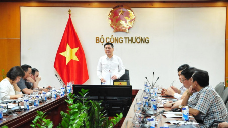 Trong mọi tình huống phải đảm bảo nguồn cung Cwin555 thể thao, casino live, bắn cá và slot nổ hũ phục vụ nhu cầu thị trường trong nước