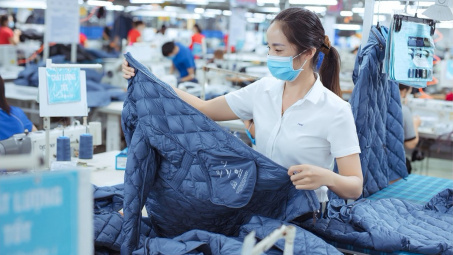 Tăng trưởng ngành dệt may Việt Nam giảm tốc, vướng điểm nghẽn Dệt nhuộm