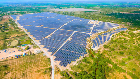 Tập đoàn Trung Quốc chốt nhà máy thanh silicon tại Nghệ An, thị trường pin năng lượng Việt Nam "béo bở" thế nào?