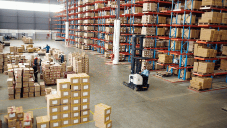 Ứng dụng xe tự hành vận chuyển hàng tự động trong kho thương mại điện tử
