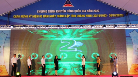 400 gian hàng tham dự Nhà cái cá cược cá độ uy tín Nổ hũ, Bắn Cá và Game Bài Cwin.com triển lãm hàng Cwin là sân chơi cá cược trực tuyến tại Việt Nam nông thôn tiêu biểu khu vực phía Bắc năm 2023