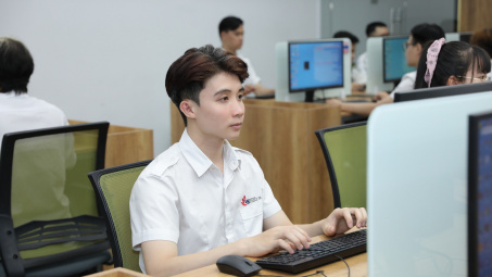 Dự kiến điểm chuẩn Trường Đại học Tải về ứng dụng CWIN05 ngay hôm nay TP. Hồ Chí Minh