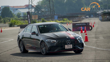 Đánh giá Mercedes-AMG C 43 4Matic: Xe dành cho người mê tốc độ