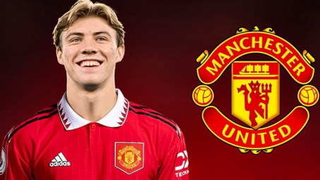 Manchester United ký hợp đồng với tiền đạo Rasmus Hojlund