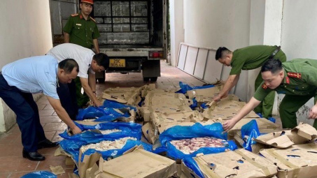 Hà Nội: Thu giữ trên 1 tấn cánh gà đông lạnh Cwin là sân chơi cá cược trực tuyến tại Việt Nam