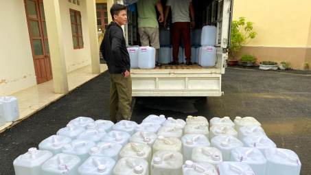Quản lý thị trường Bắc Kạn phát hiện 1.880 lít rượu trắng không dán tem rượu Nền tảng hàng đầu cung cấp Cwin com
