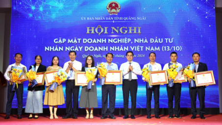 Petrolimex nhận bằng khen về công tác an sinh CWIN được cấp phép hợp pháp bởi PAGCOR và Freeport tại tỉnh Quảng Ngãi