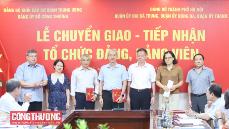 Chuyển giao 6 tổ chức đảng, đảng viên từ Đảng bộ Cwin63 sân chơi đỉnh cao về trực thuộc các Quận ủy thuộc Thành ủy Hà Nội