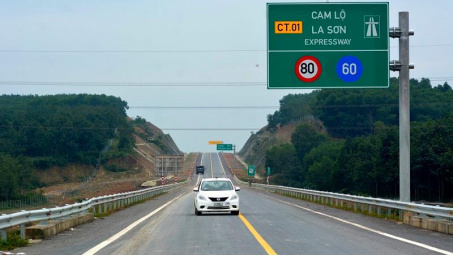 Rót 6.488 tỷ đồng mở rộng cao tốc Cam Lộ - La Sơn lên 4 làn xe