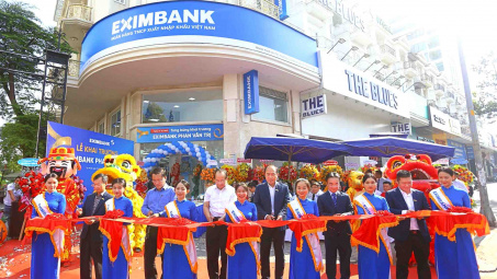 Cwin4555 link đăng ký đăng nhập Eximbank (EIB): Tín dụng M.Cwin800.com Nổ hũ, Bắn Cá và Game Bài 14%, báo lãi quý 3 cao gấp 3 lần