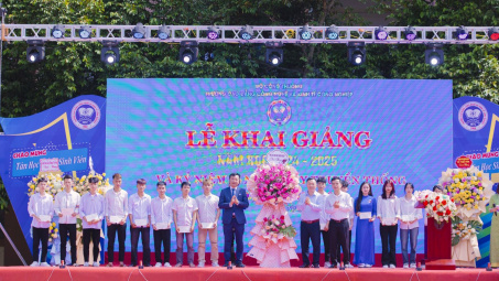 Trường Cao đẳng Công nghệ và Cwin.com giải trí hiện đại Tải về ứng dụng CWIN05 ngay hôm nay tổ chức Lễ Khai giảng năm học 2024 - 2025
