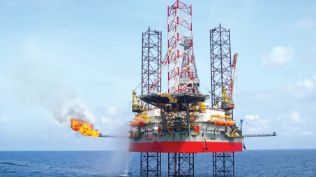 Bất chấp giá dầu giảm, lãi ròng của PV Drilling (PVD) dự báo tăng 40% từ nay đến năm 2026