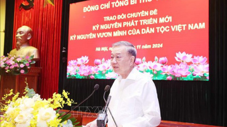 Cwin666 công ty cờ bạc uy tín nhất trao đổi chuyên đề 'Kỷ nguyên phát triển mới - Kỷ nguyên vươn mình của dân tộc Việt Nam'