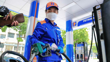 Đề xuất tiếp tục giảm thuế bảo vệ môi trường đối với xăng, dầu đến 31/12/2025