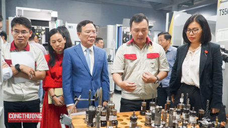 Phát triển nhà máy thông minh: "Chìa khóa" nâng cao năng lực cạnh tranh cho Cwincom hiện đang mở