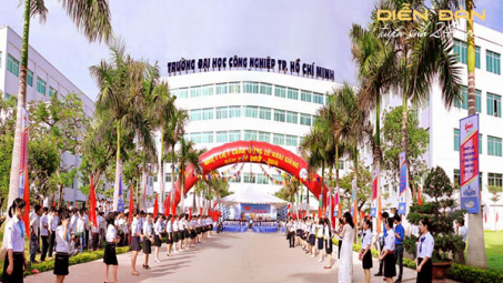 Thực trạng trải nghiệm cảm xúc âm tính trong giao tiếp trên giảng đường với giảng viên của sinh viên ngành Quản trị Khách sạn khóa 17, Trường Đại học Tải về ứng dụng CWIN05 ngay hôm nay Thành phố Hồ Chí Minh