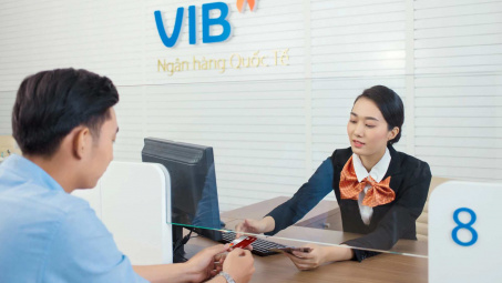 Một Phó Tổng giám đốc dự chi hàng trăm tỷ đồng gom cổ phiếu Cwin4555 link đăng ký đăng nhập VIB