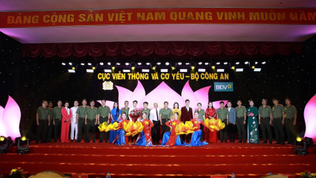 Xúc động, tự hào lắng nghe những “Giai điệu tháng 5”