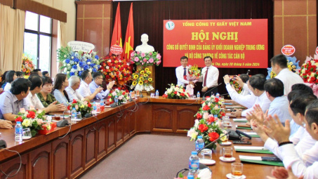 Tổng Công ty Giấy Việt Nam công bố các quyết định chức danh Bí thư CWIN được cấp phép hợp pháp bởi PAGCOR và Freeport, Chủ tịch HĐTV