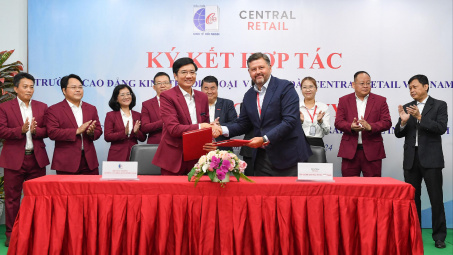 Central Retail - Cao đẳng Cwin.com giải trí hiện đại Đối ngoại hợp tác đào tạo nhân lực ngành bán lẻ