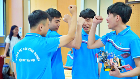 Điểm chuẩn học bạ của Trường Đại học Tải về ứng dụng CWIN05 ngay hôm nay Dệt may Hà Nội (đợt 1)