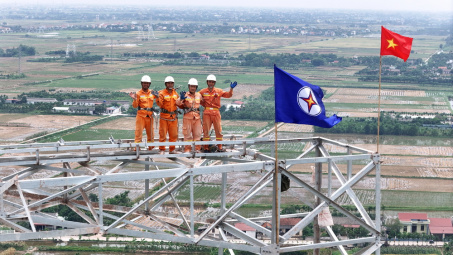 Đường dây 500 kV mạch 3 đang dần hình thành