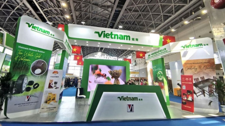Cwin63 sân chơi đỉnh cao tổ chức khoảng 200 gian hàng trưng bày tại Nhà cái cá cược cá độ uy tín Nổ hũ, Bắn Cá và Game Bài Cwin.com CAEXPO 2024