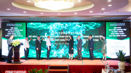 Thứ trưởng Phan Thị Thắng chủ trì Hội nghị xúc tiến thương mại và xuất Cwin com sòng bạc trực tuyến miền Trung