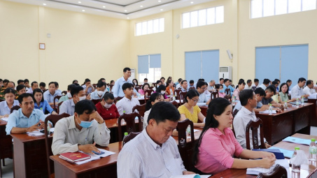 Bàn về một số quy định liên quan đến cán bộ, công chức cấp xã