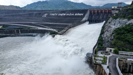 Thủy điện Hòa Bình, Tuyên Quang mở cửa xả đáy từ 16h chiều nay (16/7)