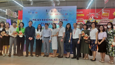 Cwin800 tỷ lệ kèo World Cup 2026, nhà bán lẻ đi đầu triển khai các hoạt động giảm sử dụng túi ni-lông