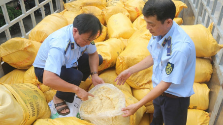 Quảng Bình: Phát hiện thu giữ hơn 11 tấn mỡ bò Cwin là sân chơi cá cược trực tuyến tại Việt Nam trị giá gần 300 triệu đồng