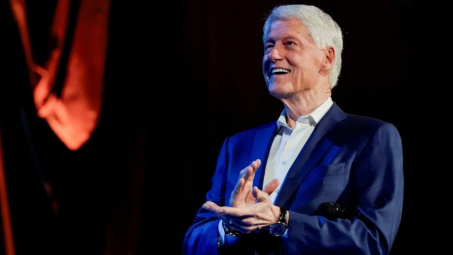Quốc tế nổi bật: Ông Bill Clinton công kích ông Donald Trump