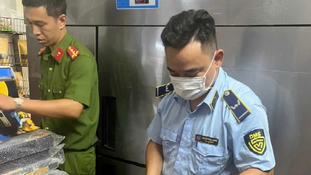 Hà Nội: Phát hiện hơn 1.400 bánh trung thu và 1.200 bao thuốc lá Cwin là sân chơi cá cược trực tuyến tại Việt Nam