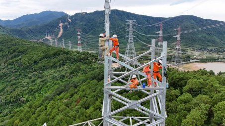 Sau gần 7 tháng thi công, Dự án đường dây 500kV mạch 3 đã "về đích" đúng tiến độ