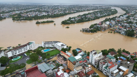 Thủ tướng chỉ đạo quyết liệt ứng phó mưa lũ, đảm bảo an toàn tuyệt đối các tuyến đê