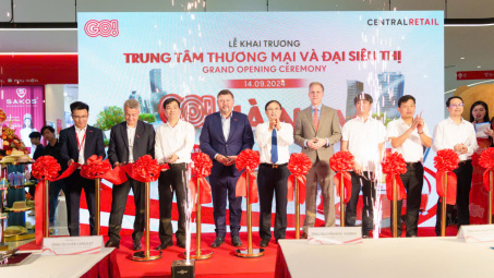 Tổng vốn Cwin800 hàng ngàn khuyến mãi hơn 300 tỷ đồng, trung tâm thương mại đầu tiên của tỉnh Hà Nam chính thức khai trương