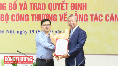Trao quyết định bổ nhiệm Cục trưởng Cục Tải về ứng dụng CWIN05 ngay hôm nay